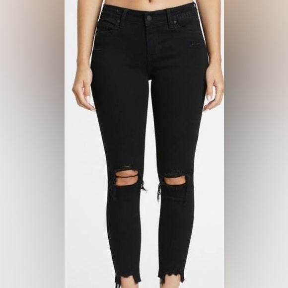 NWT  BLACK JEANS - Picture 1 of 3
